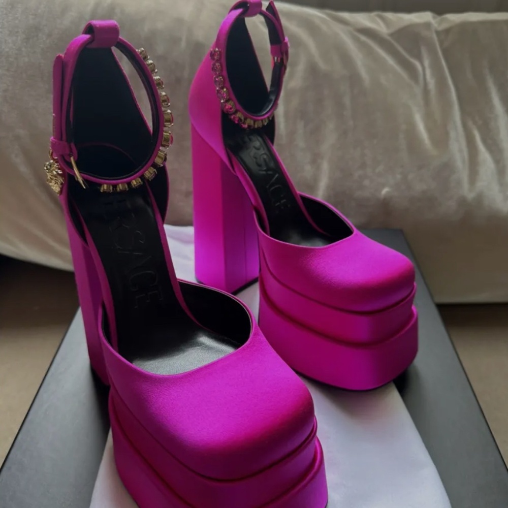 Original Versace Aevitas Heel
